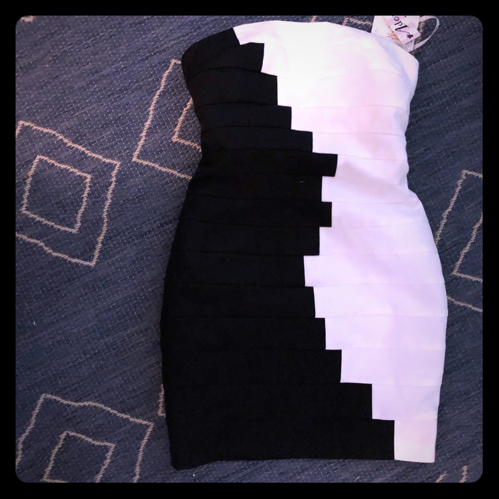 Strapless Suzi Chin cocktail dress